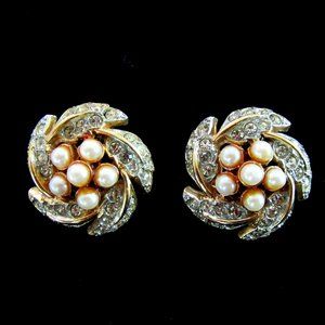 Vintage clear rhinestone & faux pearl swirl pierced Mid Century Revival earrings